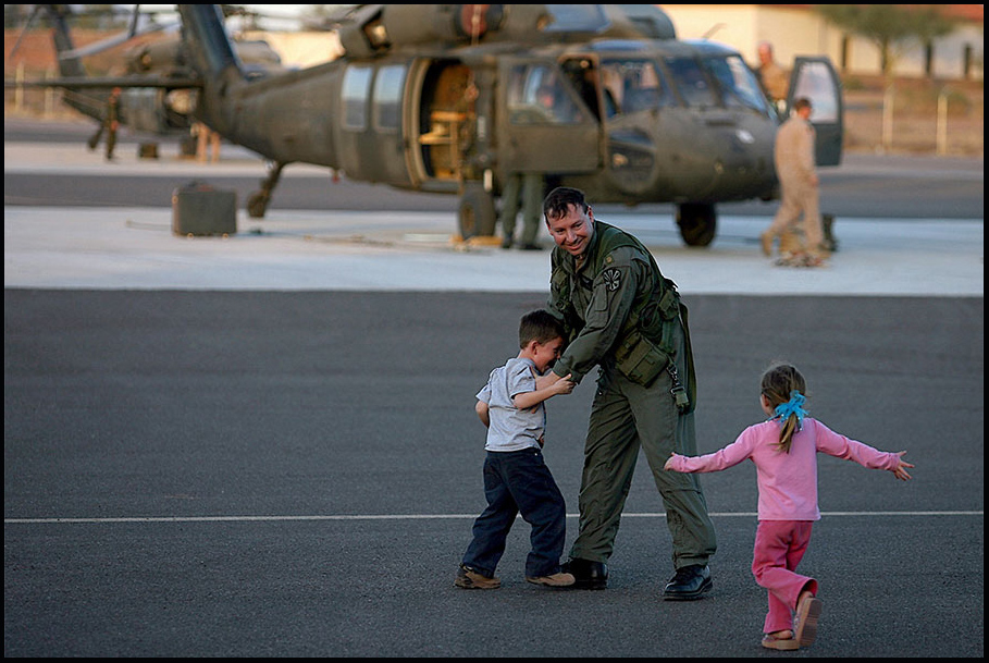 Helicopter pilots return from war